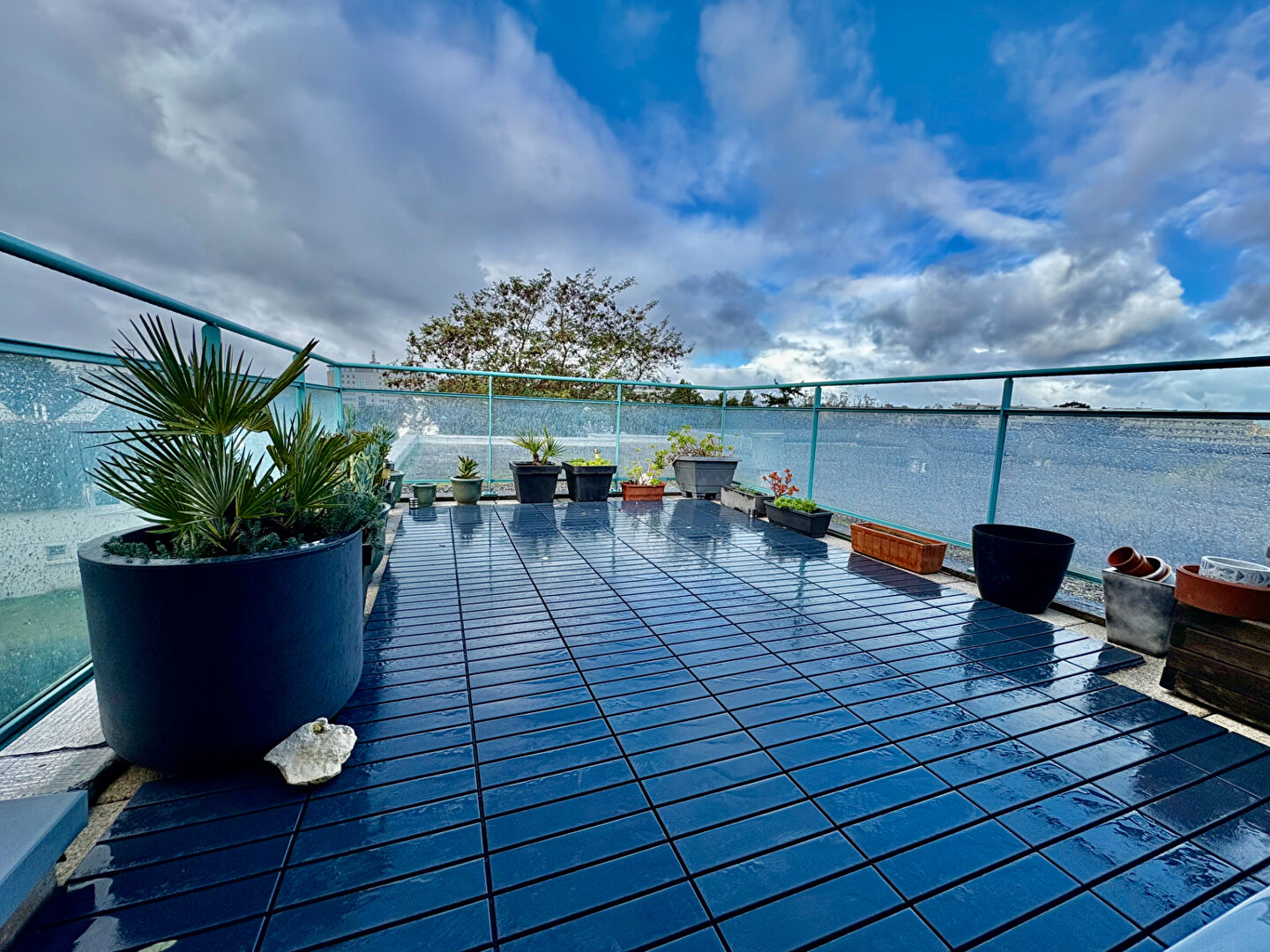 Photo Découvrez votre futur chez-vous au coeur de la ville! image 1/6