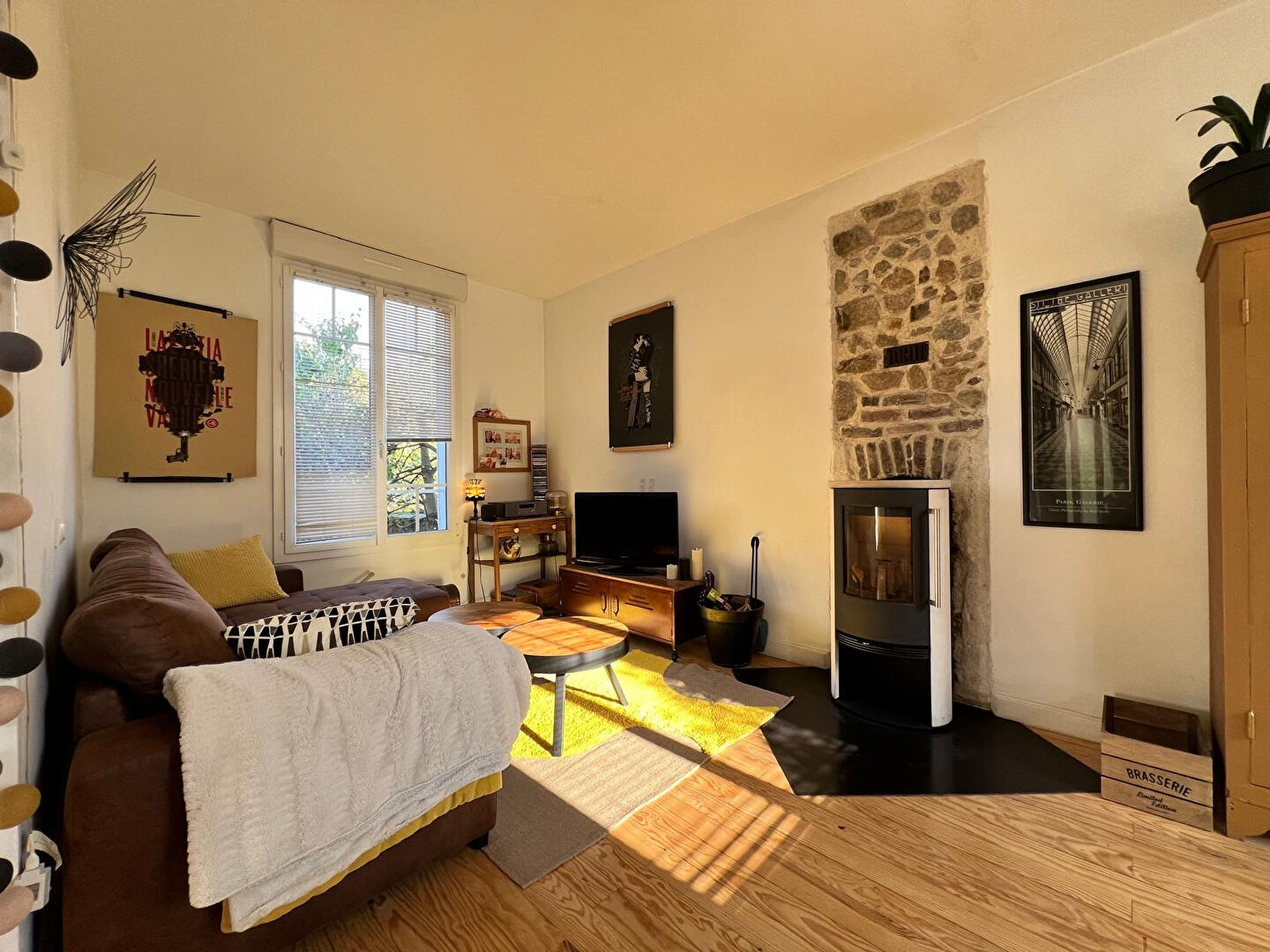 Charmante maison en pierre rénovée de 65 m² ? À deux pas du centre-ville