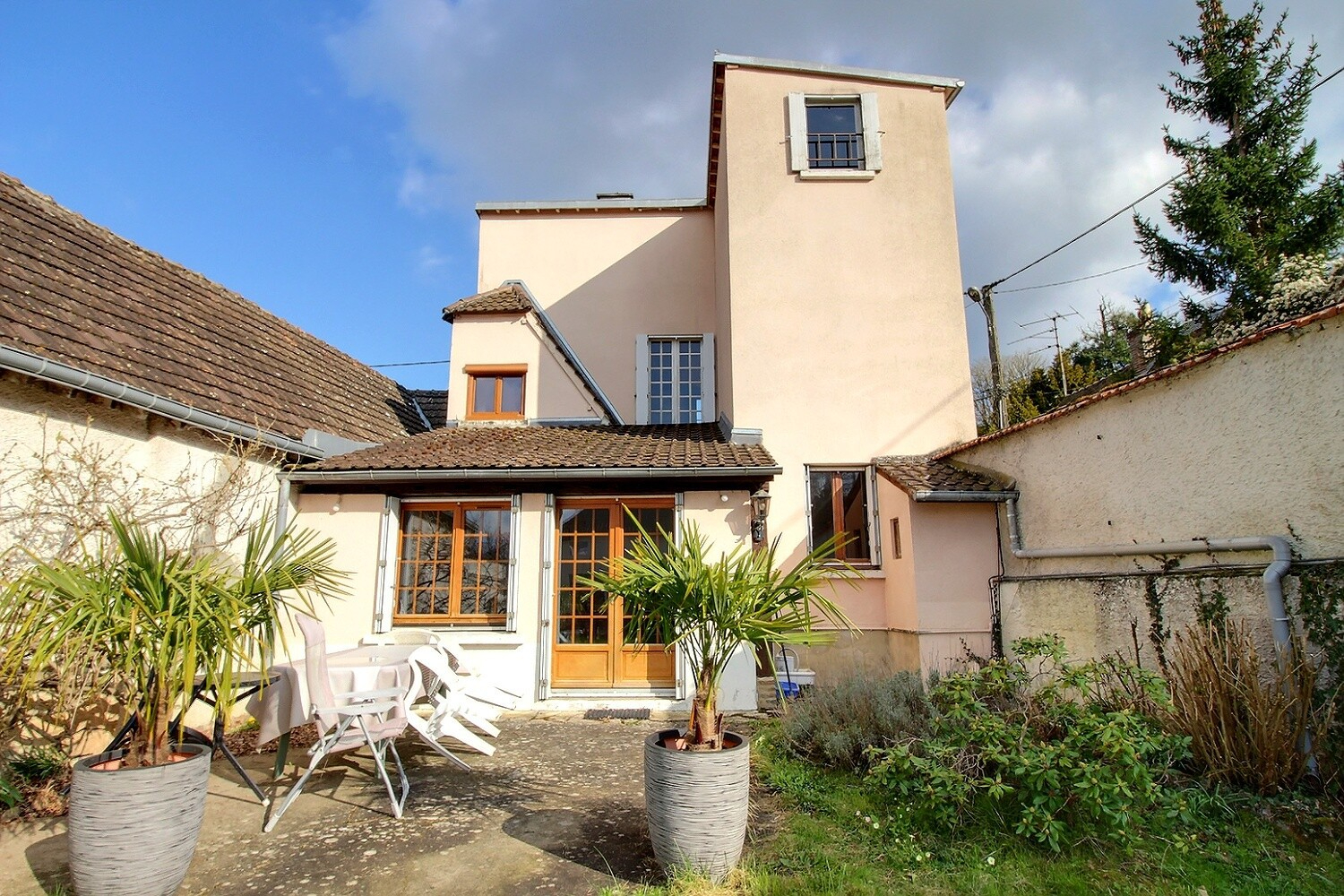 Agence immobilière de L'IMMOBILIERE DE LA GARE Maintenon - L'IMMOBILIERE DE LA GARE