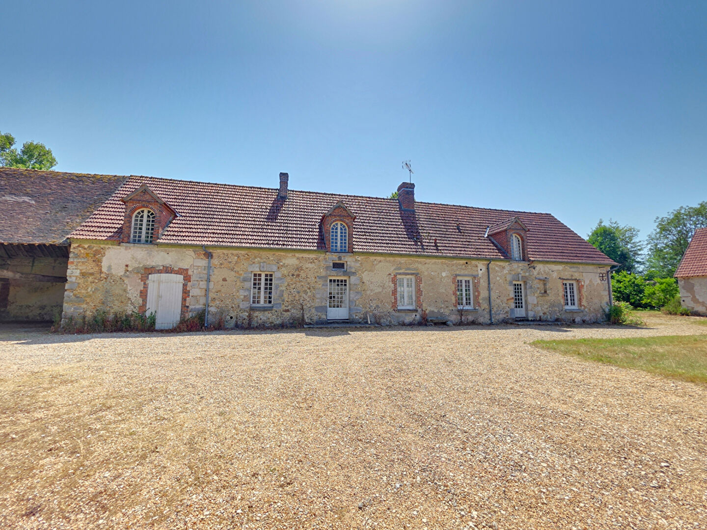Agence immobilière de L'IMMOBILIERE DE LA GARE Maintenon - L'IMMOBILIERE DE LA GARE