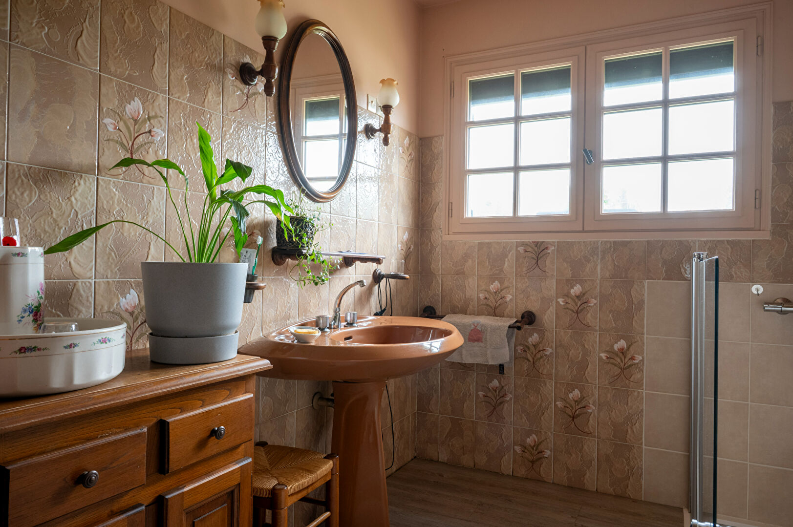 Photo MAISON 170 M²  sortie NOGENT LE ROI image 2/6