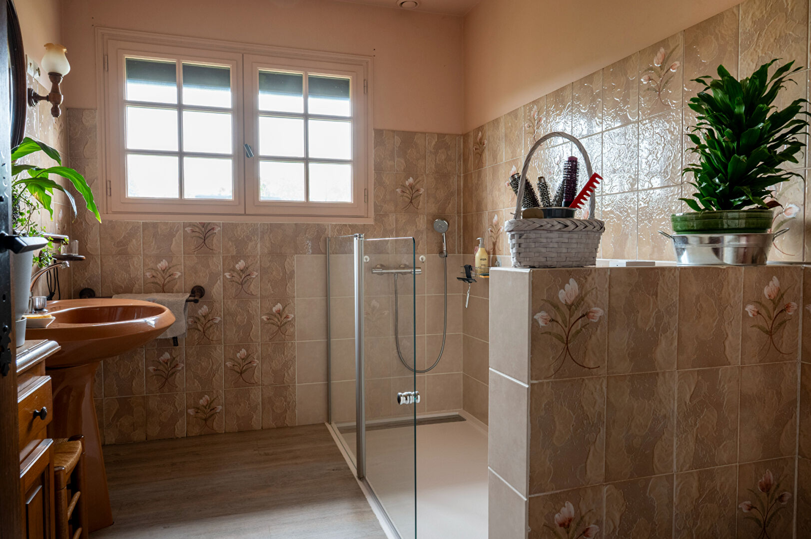 Photo MAISON 170 M²  sortie NOGENT LE ROI image 3/6