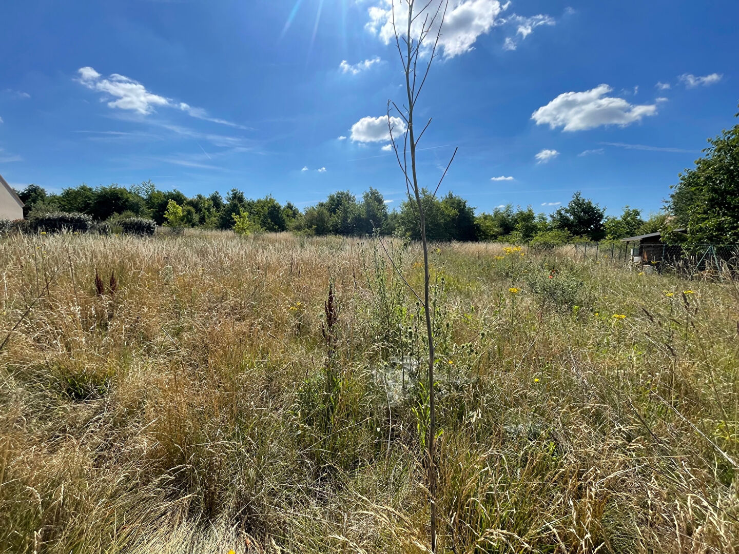 EPERNON 10 MINUTES - Terrain constructible 700 m²