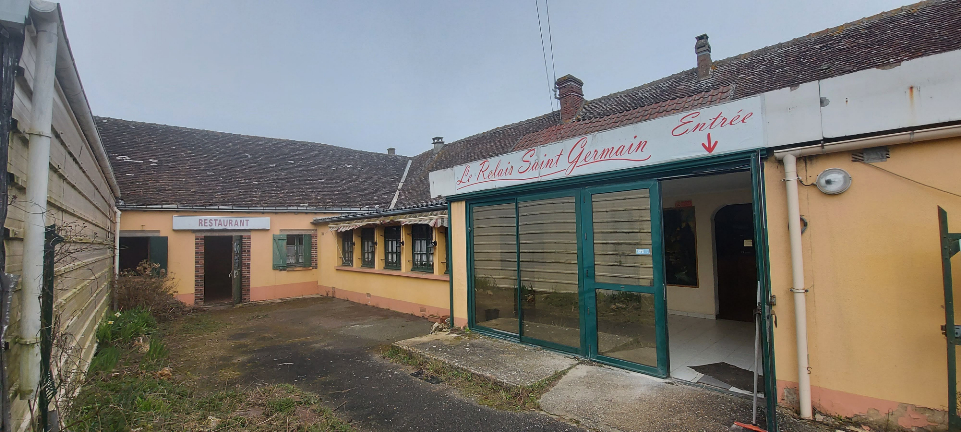 Photo MAINTENON 10 mn Ensemble immobilier à rénover image 1/6