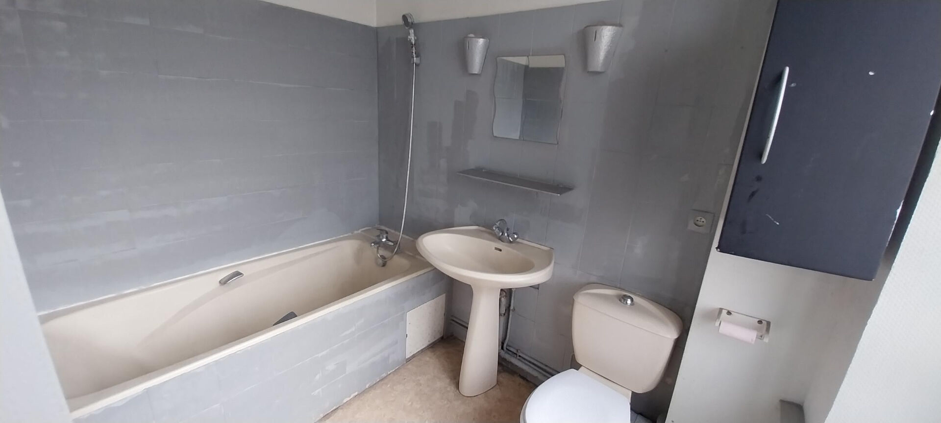 Photo Appartement Epernon 2 pièces 34 m2 image 1/6