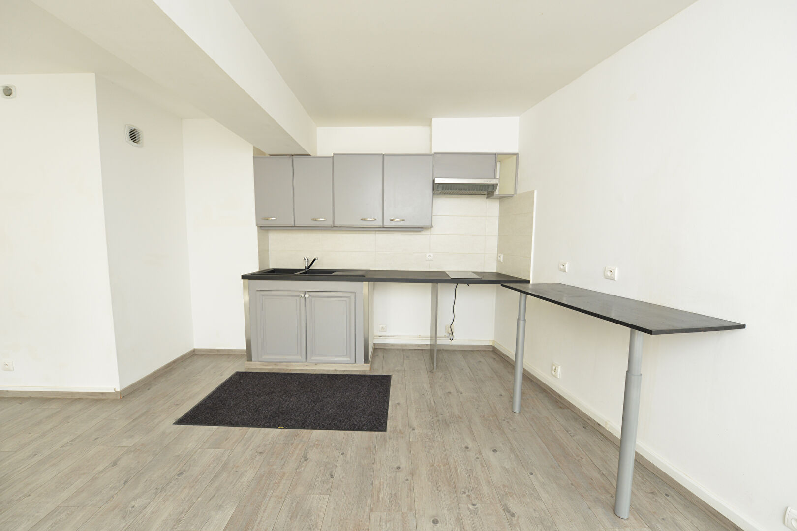 Photo MAINTENON CENTRE APPARTEMENT F2 image 5/6