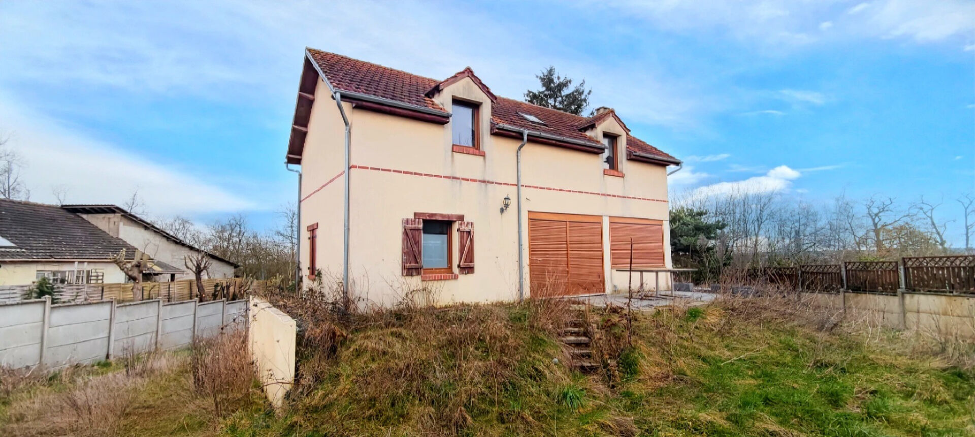 Photo MAISON ATYPIQUE SORTIE MAINTENON  ECOLE A PIED image 2/6