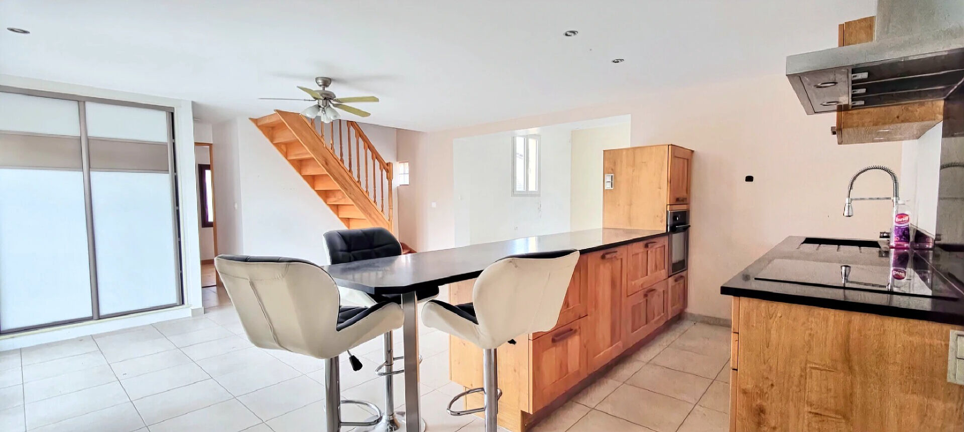 Photo MAISON ATYPIQUE SORTIE MAINTENON  ECOLE A PIED image 4/6