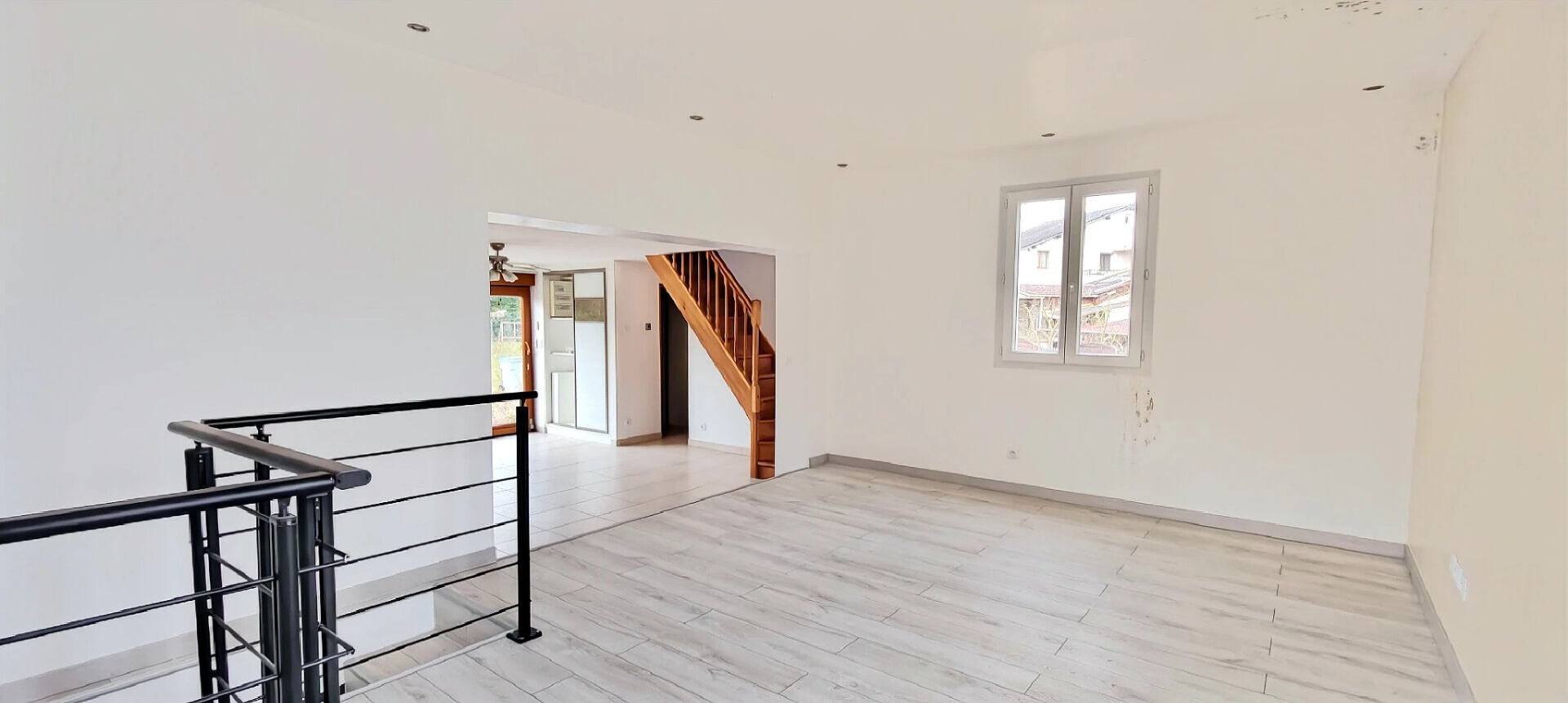 Photo MAISON ATYPIQUE SORTIE MAINTENON  ECOLE A PIED image 5/6