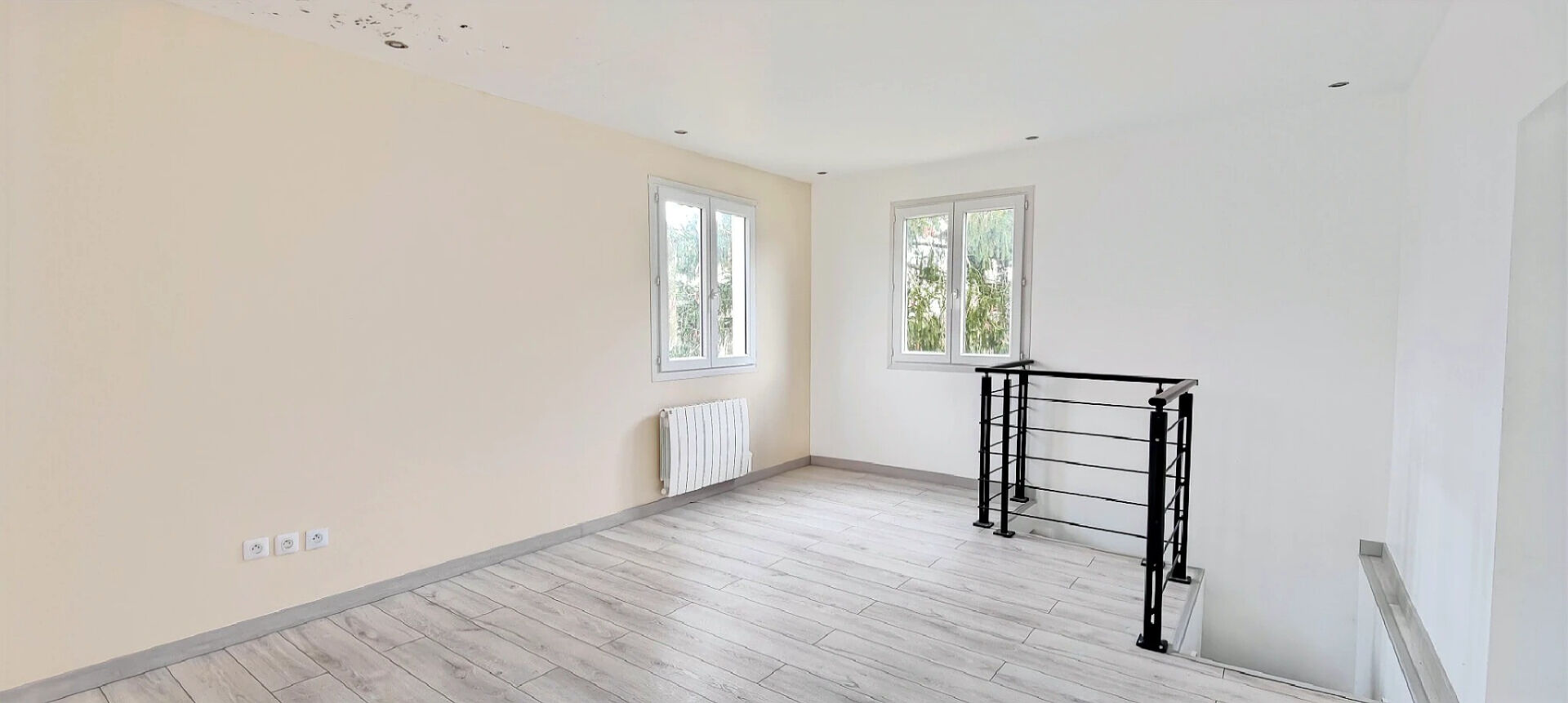 Photo MAISON ATYPIQUE SORTIE MAINTENON  ECOLE A PIED image 6/6