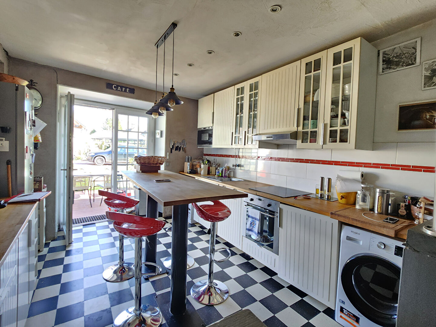 Photo 12' EPERNON, maison ancienne 160m²  avec dépendance, bordée par canal image 5/6