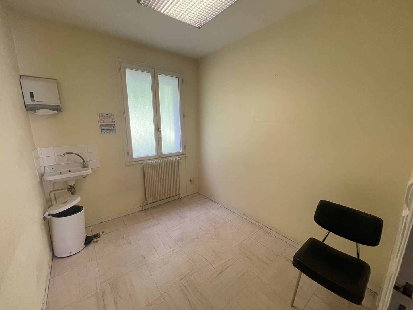 Photo Maison  à rénover  Epernon 9 pièces 150 m2 image 3/6