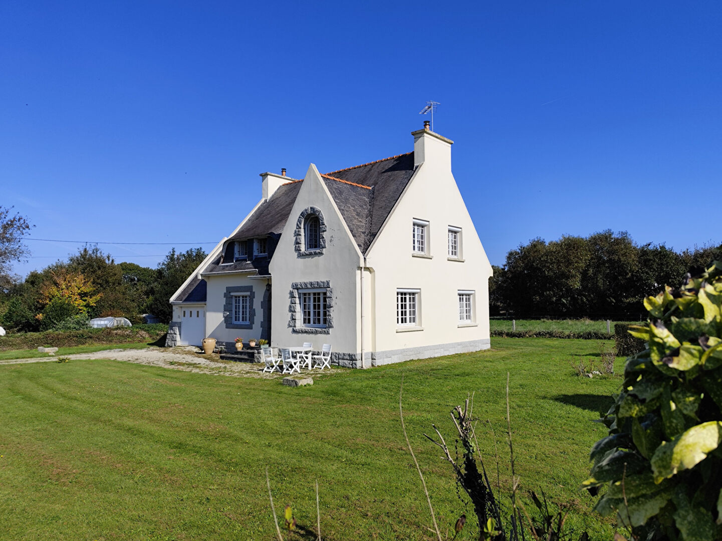 Maison COMBRIT  133 m2