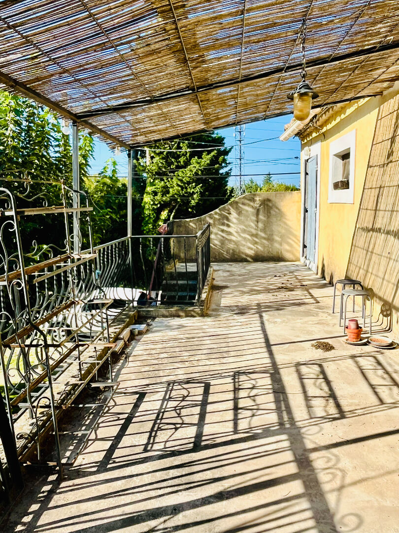 Appartement Avignon 3 pièce(s) 84 m2 avec grande terrasse en campagne