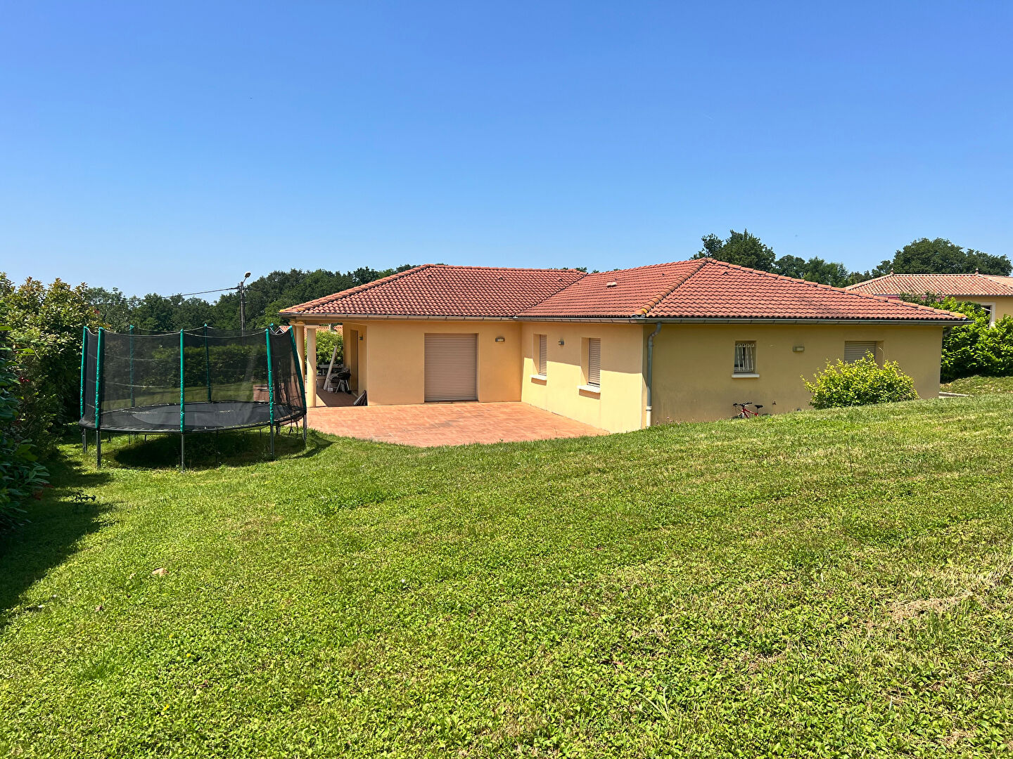 Photo AMBRONAY image 3/6