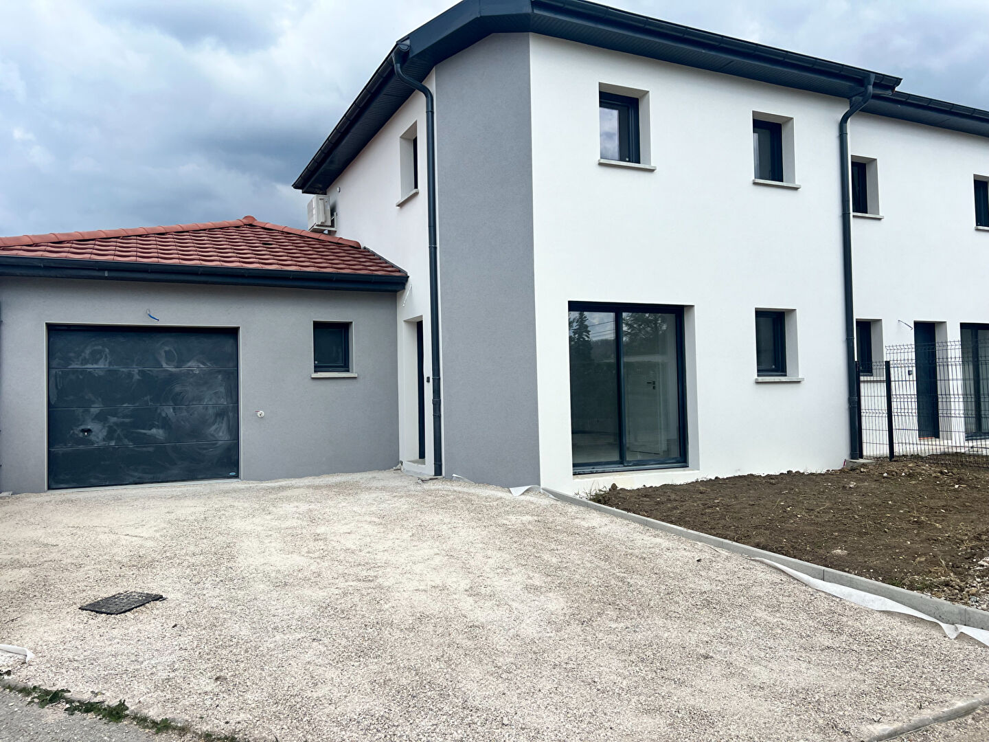 Photo AMBERIEU EN BUGEY image 2/6