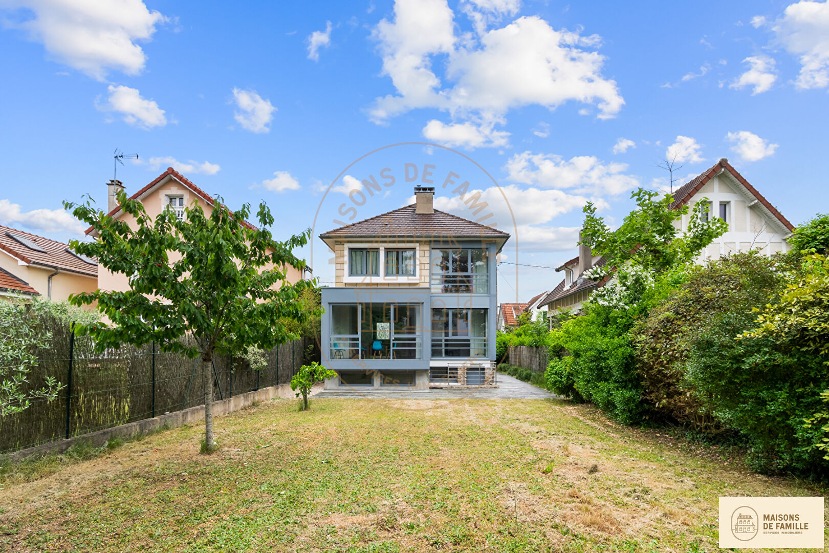Agence immobilière de 
 Maisons de famille Clamart - Maisons de famille 
