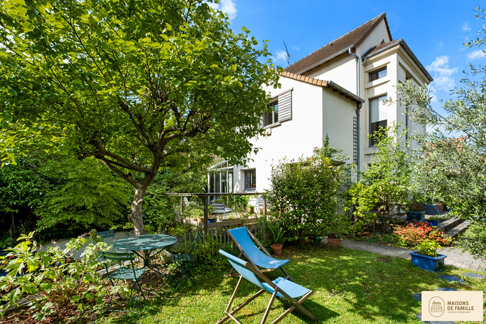 Agence immobilière de 
 Maisons de famille Clamart - Maisons de famille 
