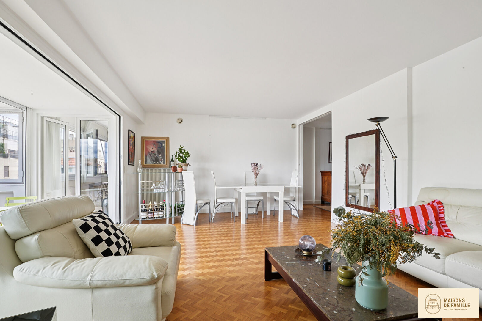 Photo Appartement Paris 5 pièces 117.9 m2 image 2/6