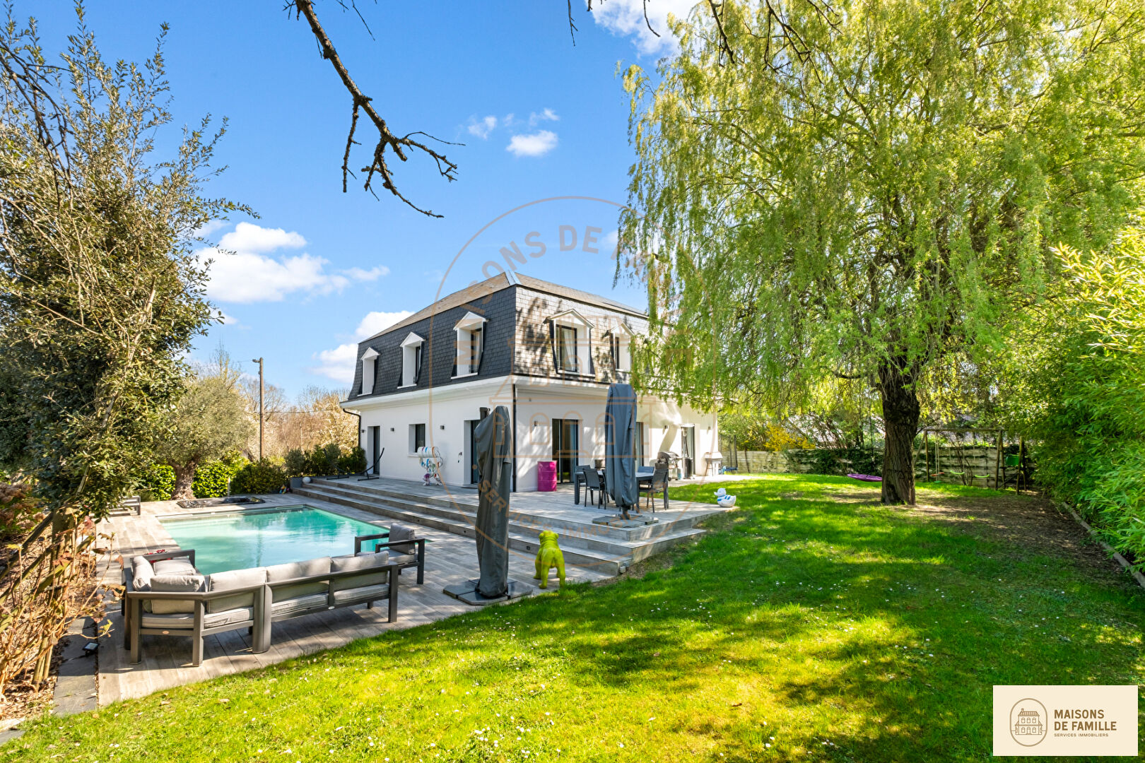 Agence immobilière de 
 Maisons de famille Clamart - Maisons de famille 
