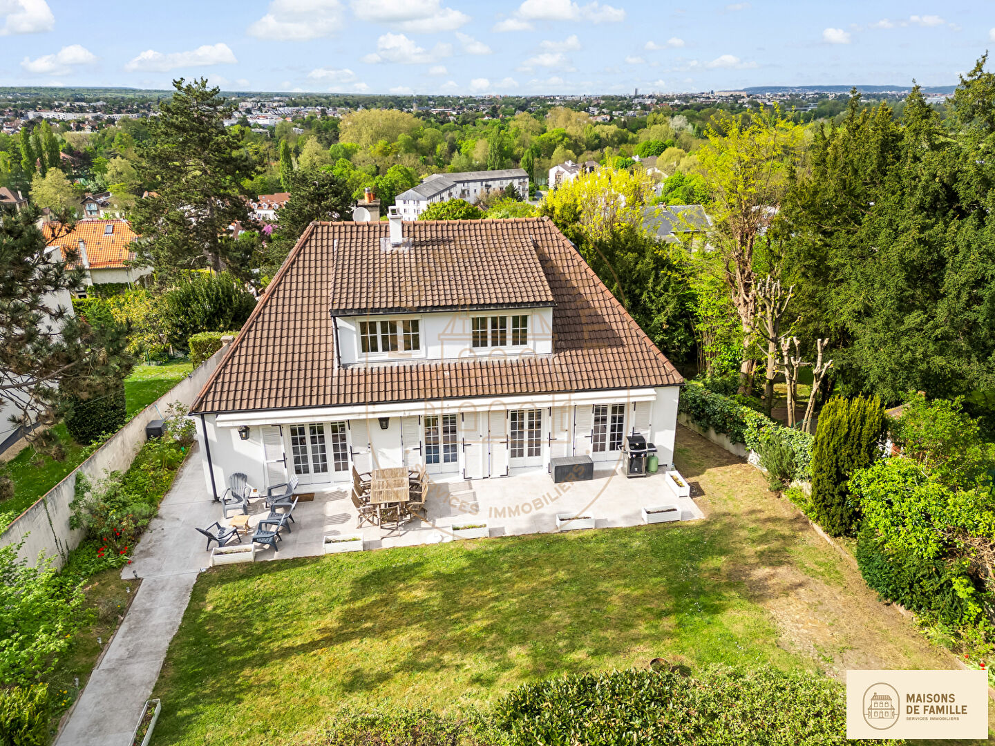 Maison à Bougival, 8 pièces, 6 chambres