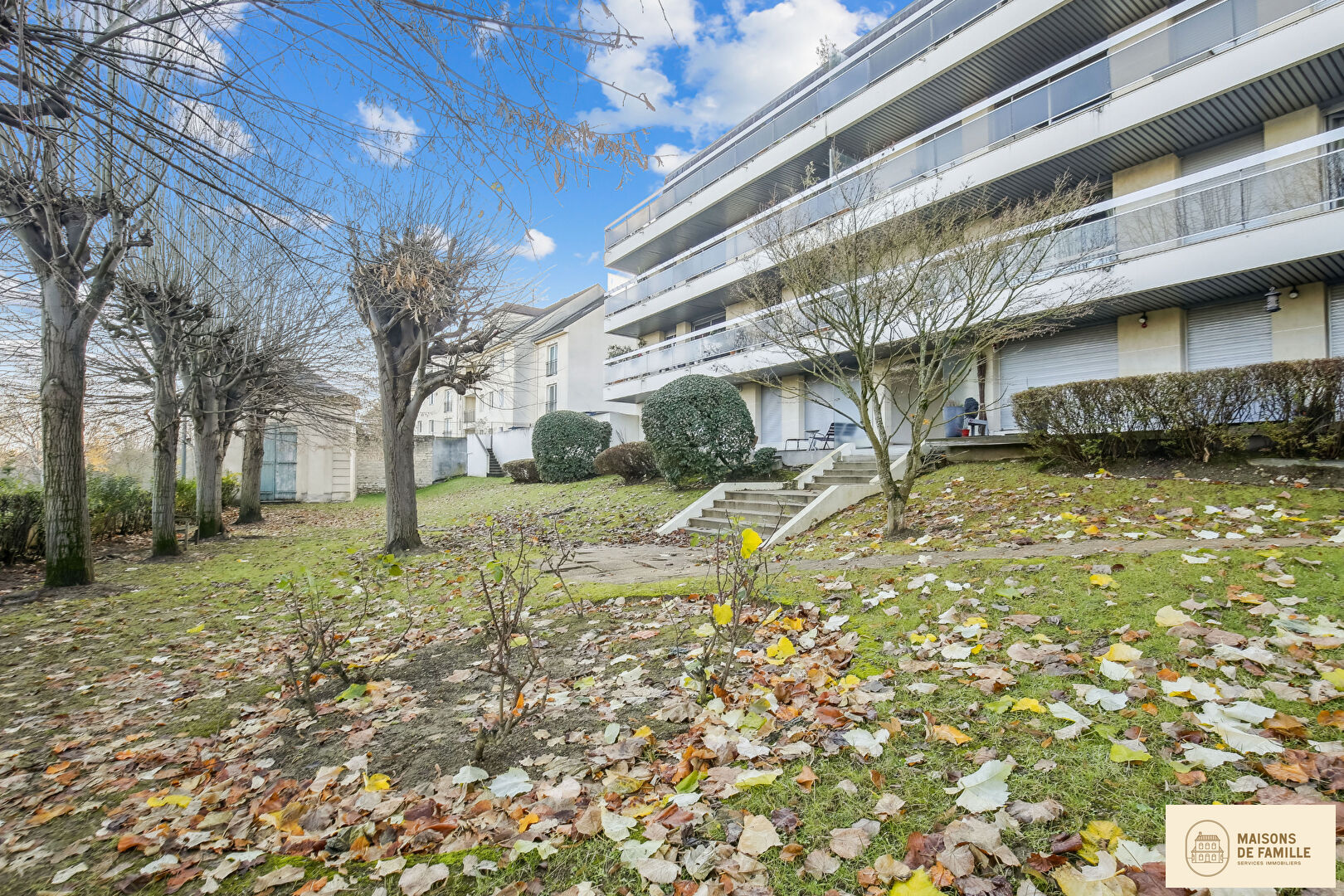 Agence immobilière de 
 Maisons de famille Clamart - Maisons de famille 
