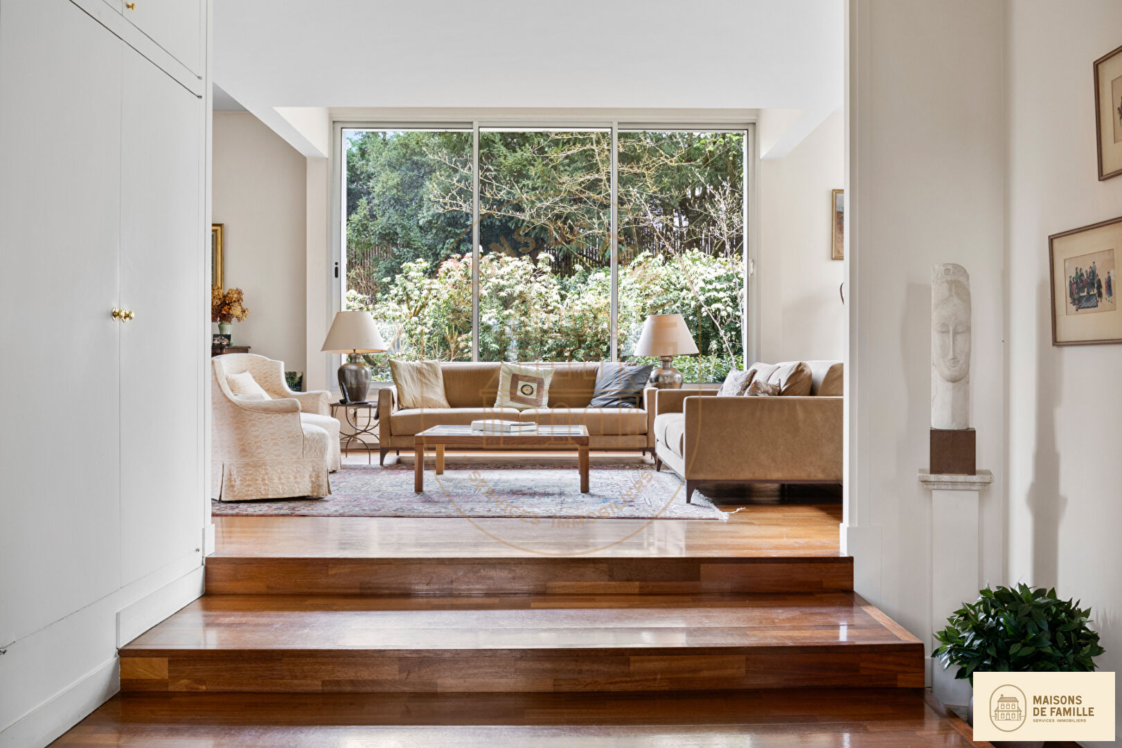 Photo Zaha - Maison d'architecte à vendre au Hameau de la Jonchère à Rueil-Malmaison image 5/6