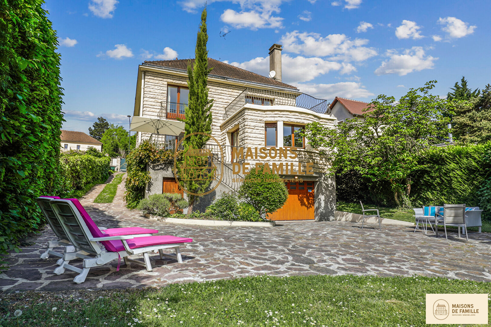 Photo Marguerite - Maison La Celle Saint Cloud 9 pièce(s) 331m2 image 1/6