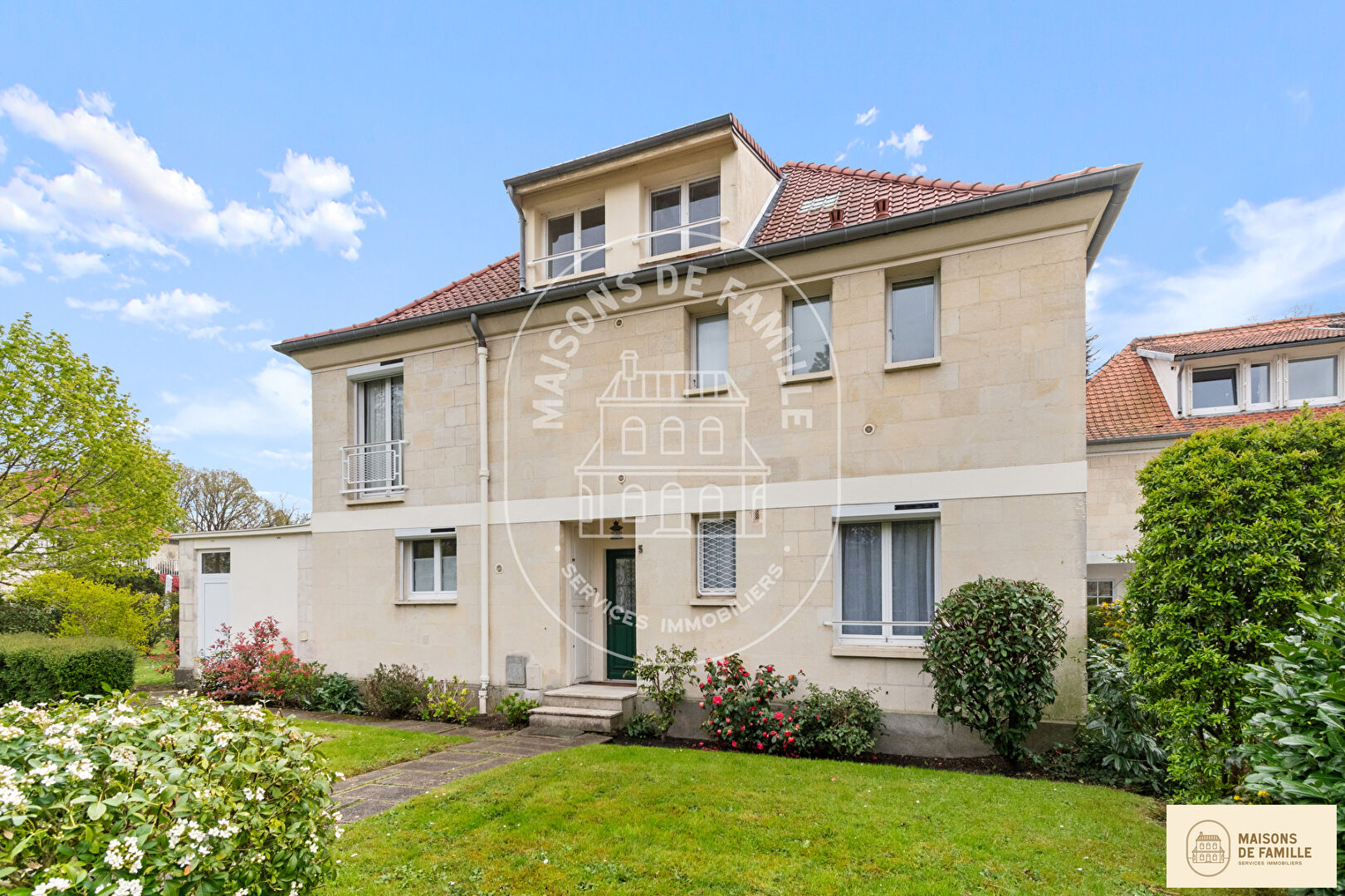 Agence immobilière de 
 Maisons de famille Clamart - Maisons de famille 
