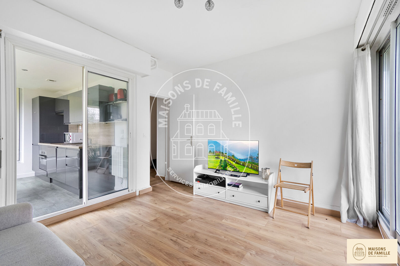 Agence immobilière de 
 Maisons de famille Clamart - Maisons de famille 
