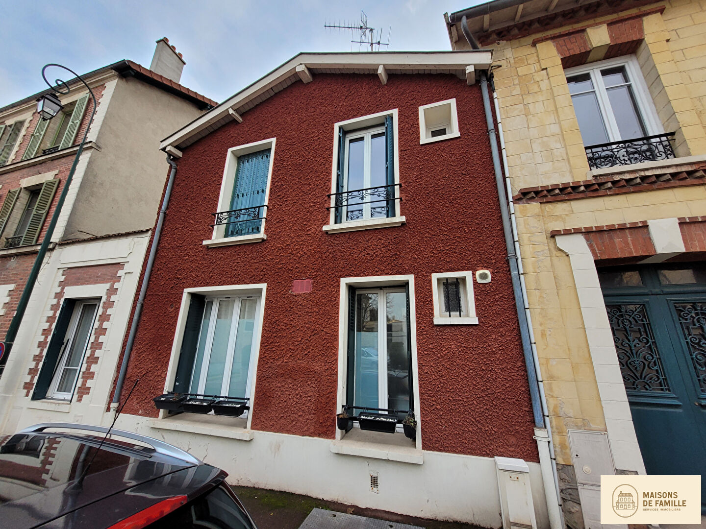 Agence immobilière de 
 Maisons de famille Clamart - Maisons de famille 
