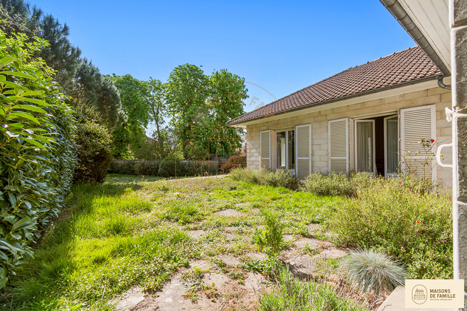 Agence immobilière de 
 Maisons de famille Clamart - Maisons de famille 
