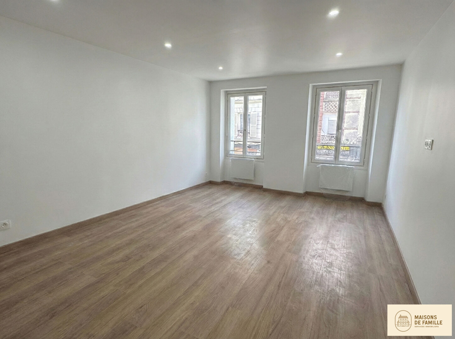 Agence immobilière de 
 Maisons de famille Clamart - Maisons de famille 
