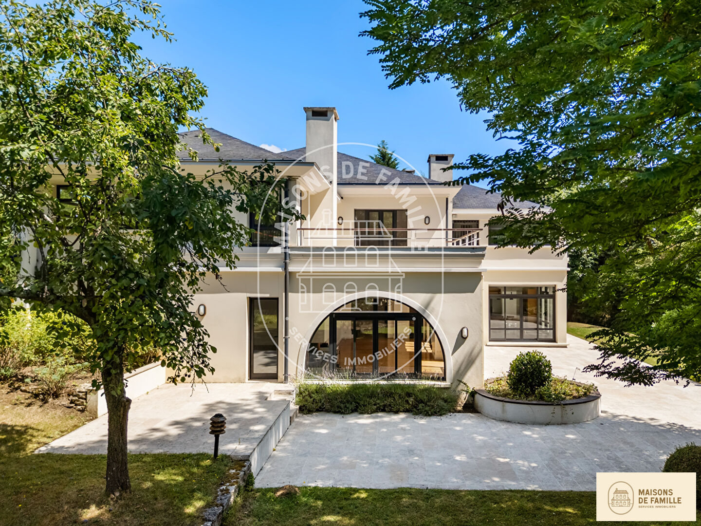 Agence immobilière de 
 Maisons de famille Clamart - Maisons de famille 
