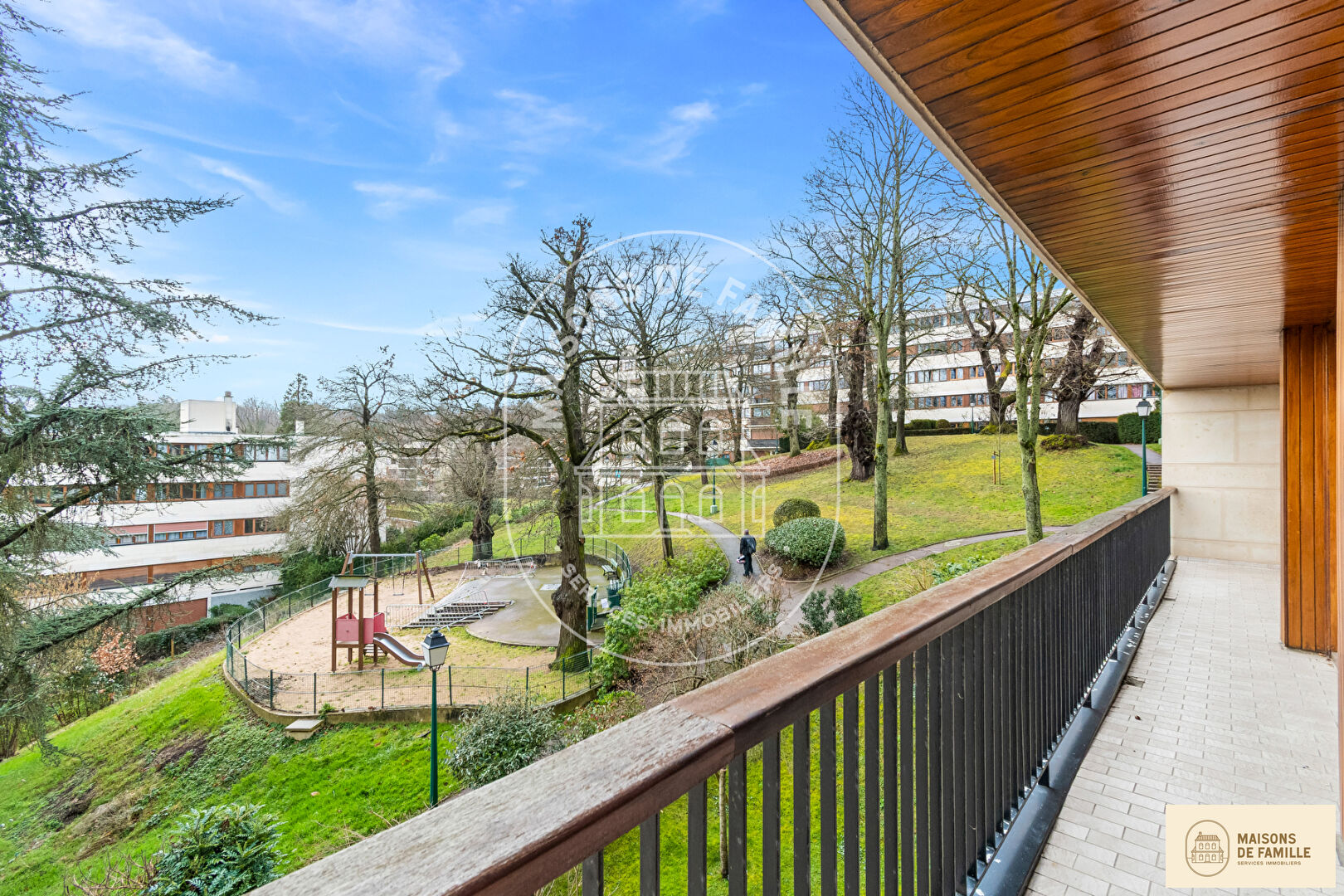 Agence immobilière de 
 Maisons de famille Clamart - Maisons de famille 
