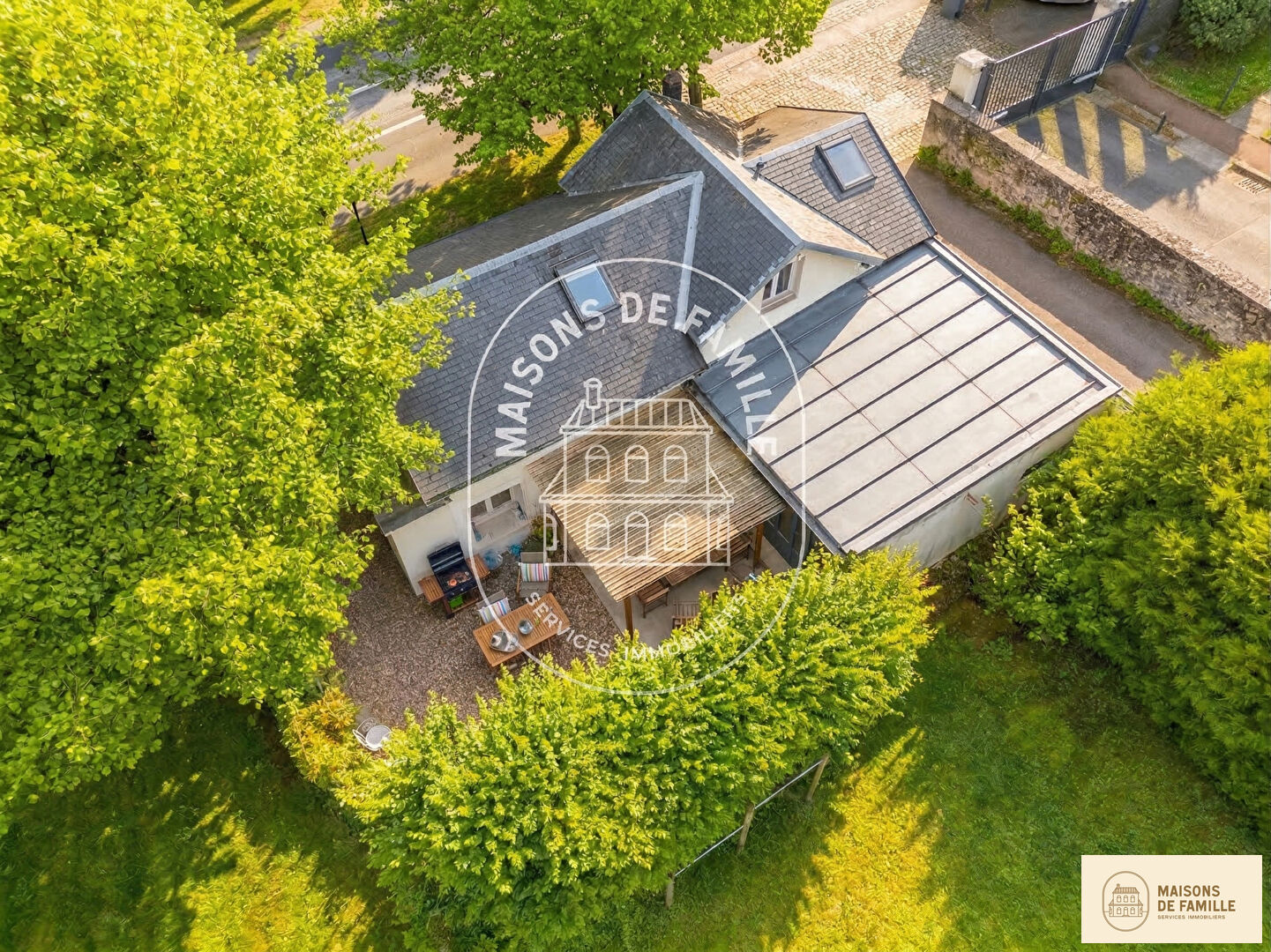 Agence immobilière de 
 Maisons de famille Clamart - Maisons de famille 
