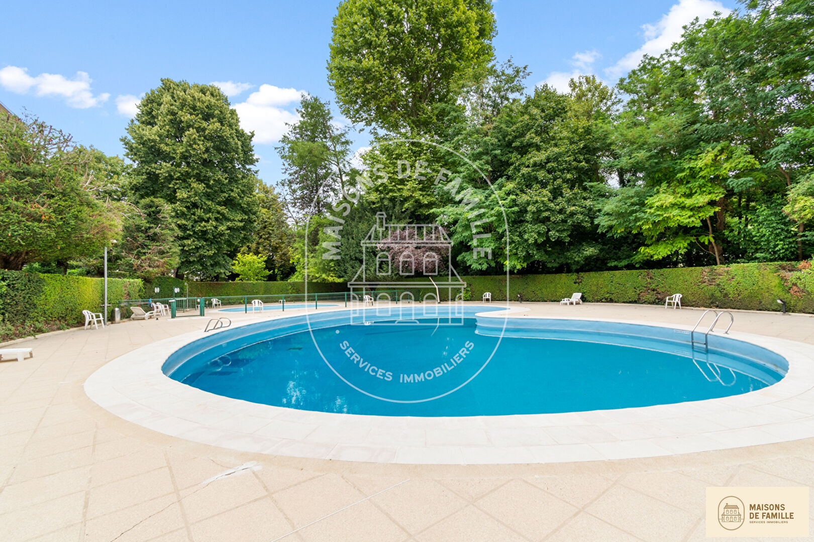 Agence immobilière de 
 Maisons de famille Clamart - Maisons de famille 
