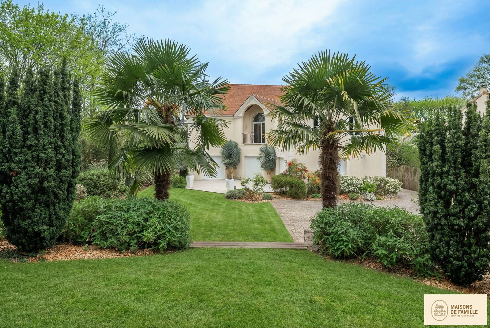 Agence immobilière de 
 Maisons de famille Clamart - Maisons de famille 
