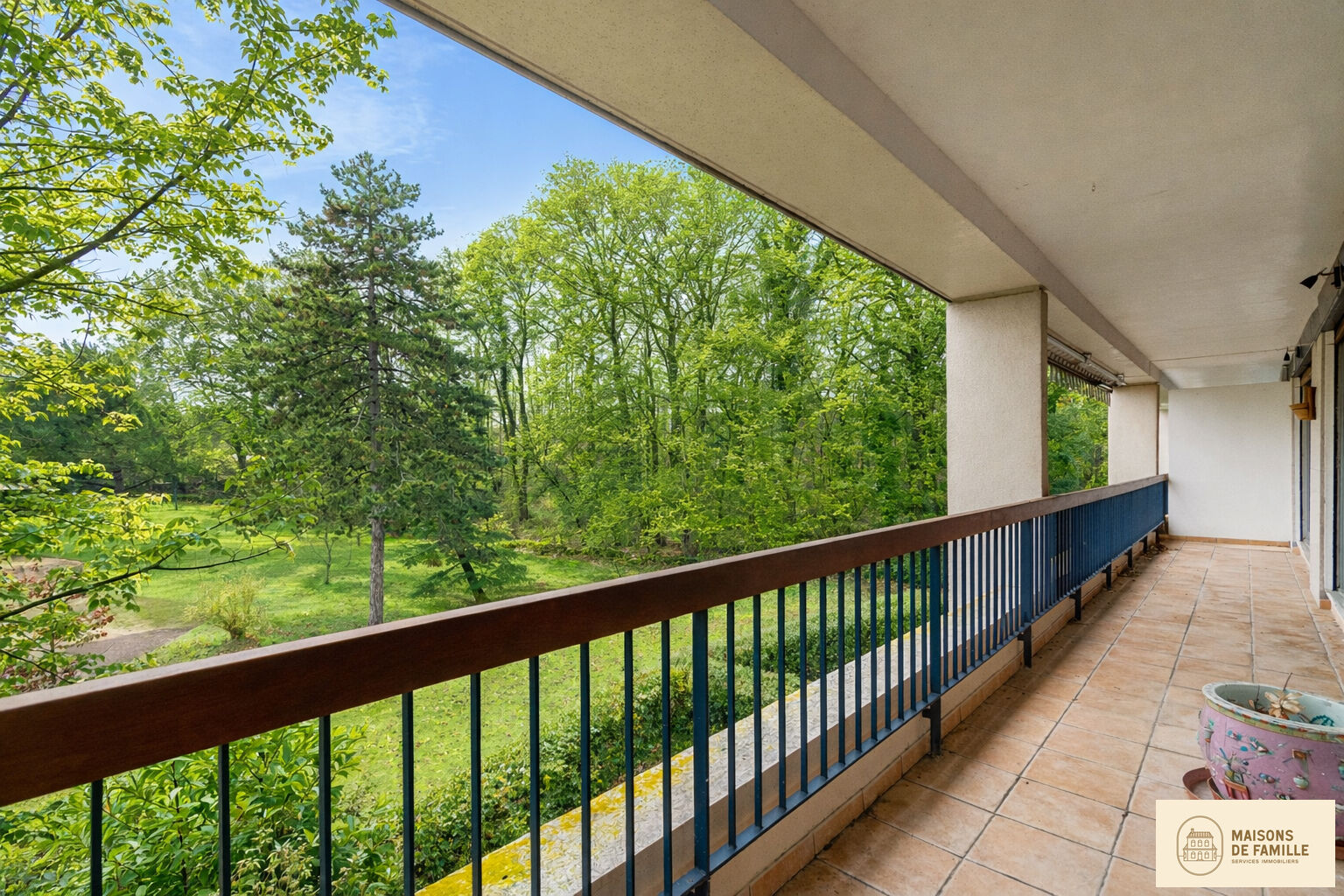 Agence immobilière de 
 Maisons de famille Clamart - Maisons de famille 
