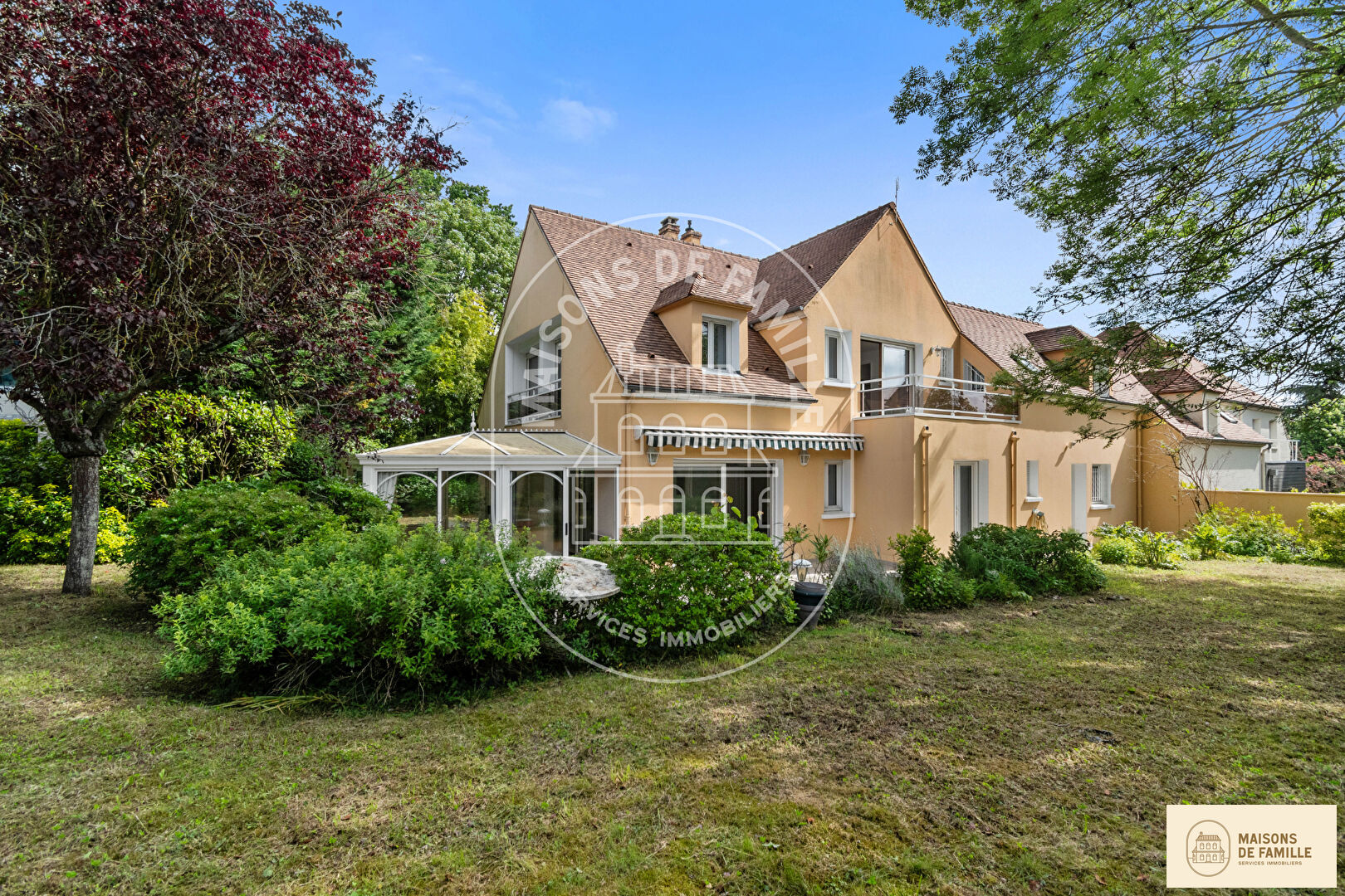 Agence immobilière de 
 Maisons de famille Clamart - Maisons de famille 
