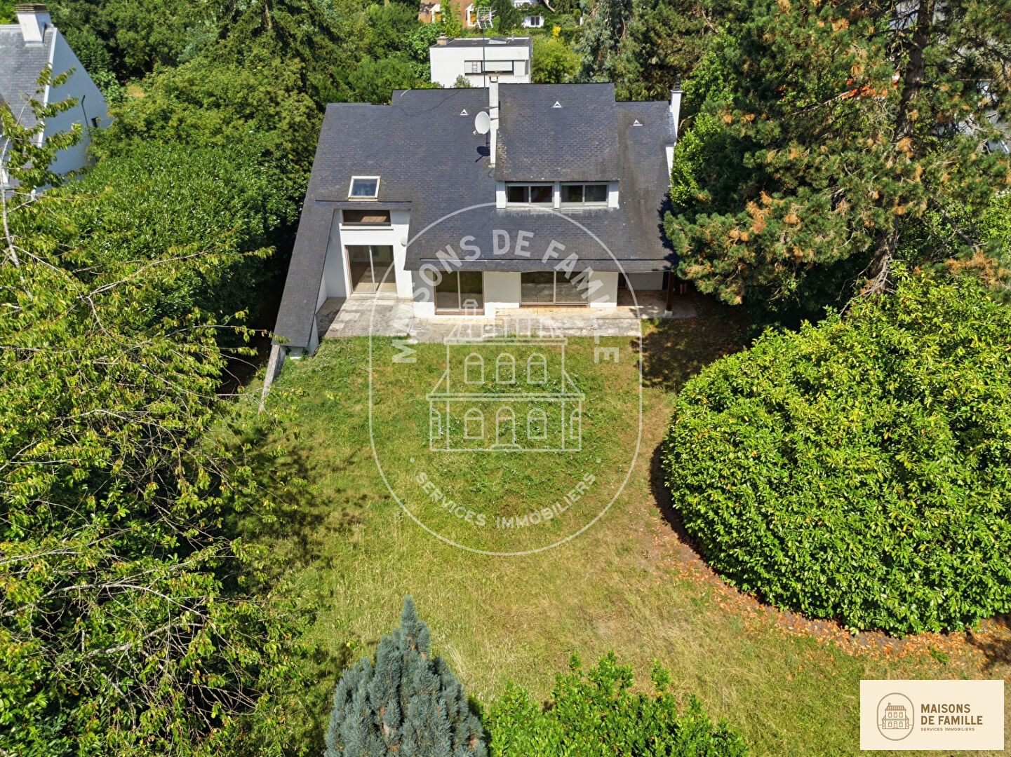 Agence immobilière de 
 Maisons de famille Clamart - Maisons de famille 
