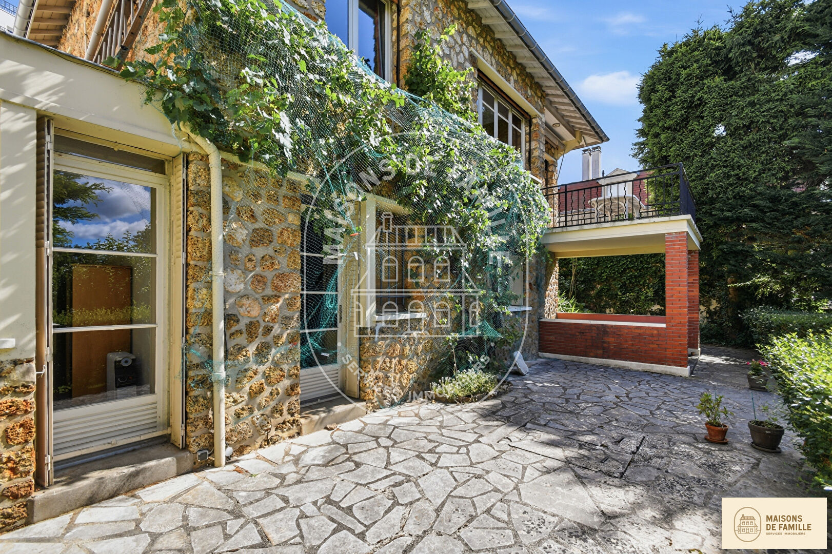 Agence immobilière de 
 Maisons de famille Clamart - Maisons de famille 

