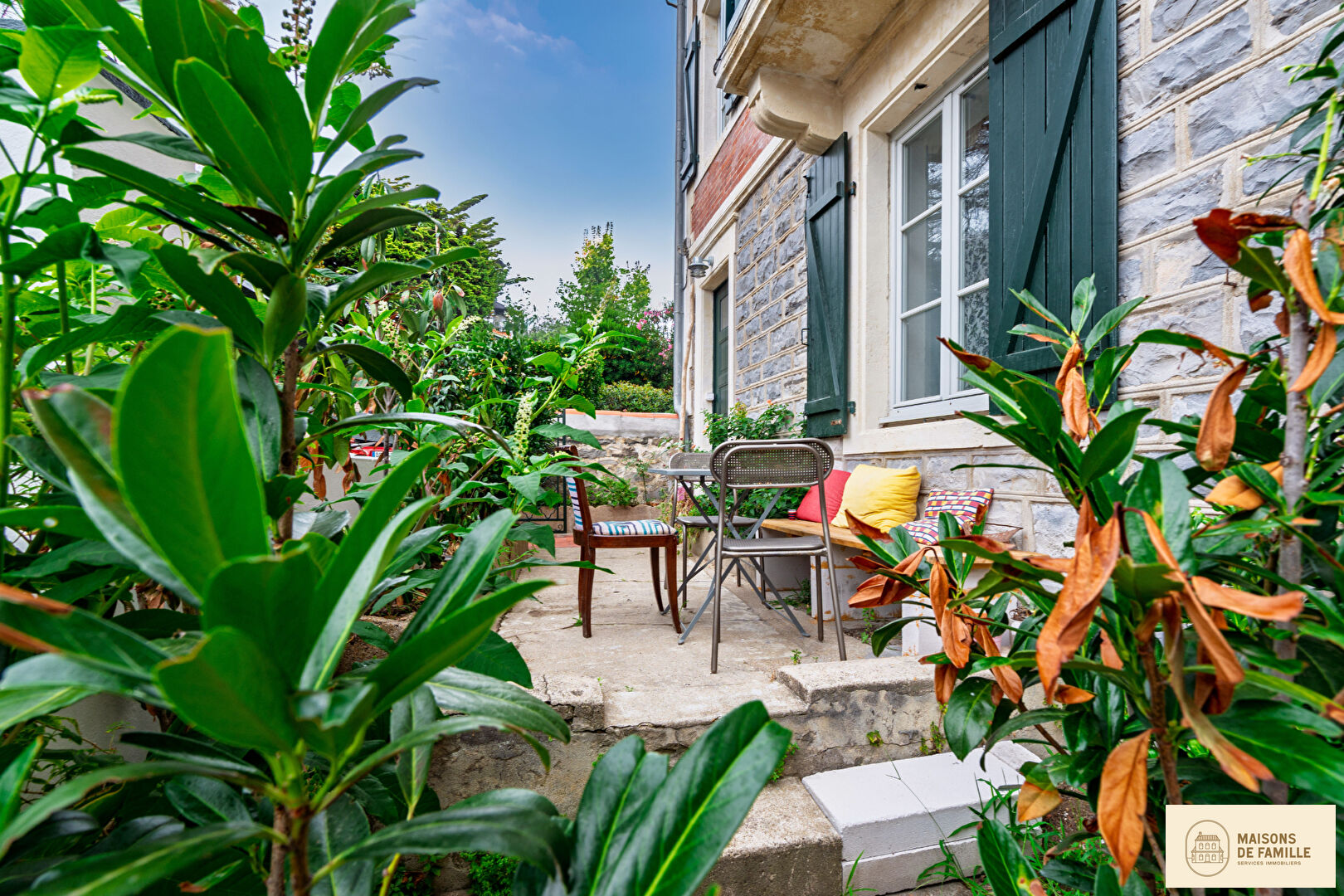 Agence immobilière de 
 Maisons de famille Clamart - Maisons de famille 
