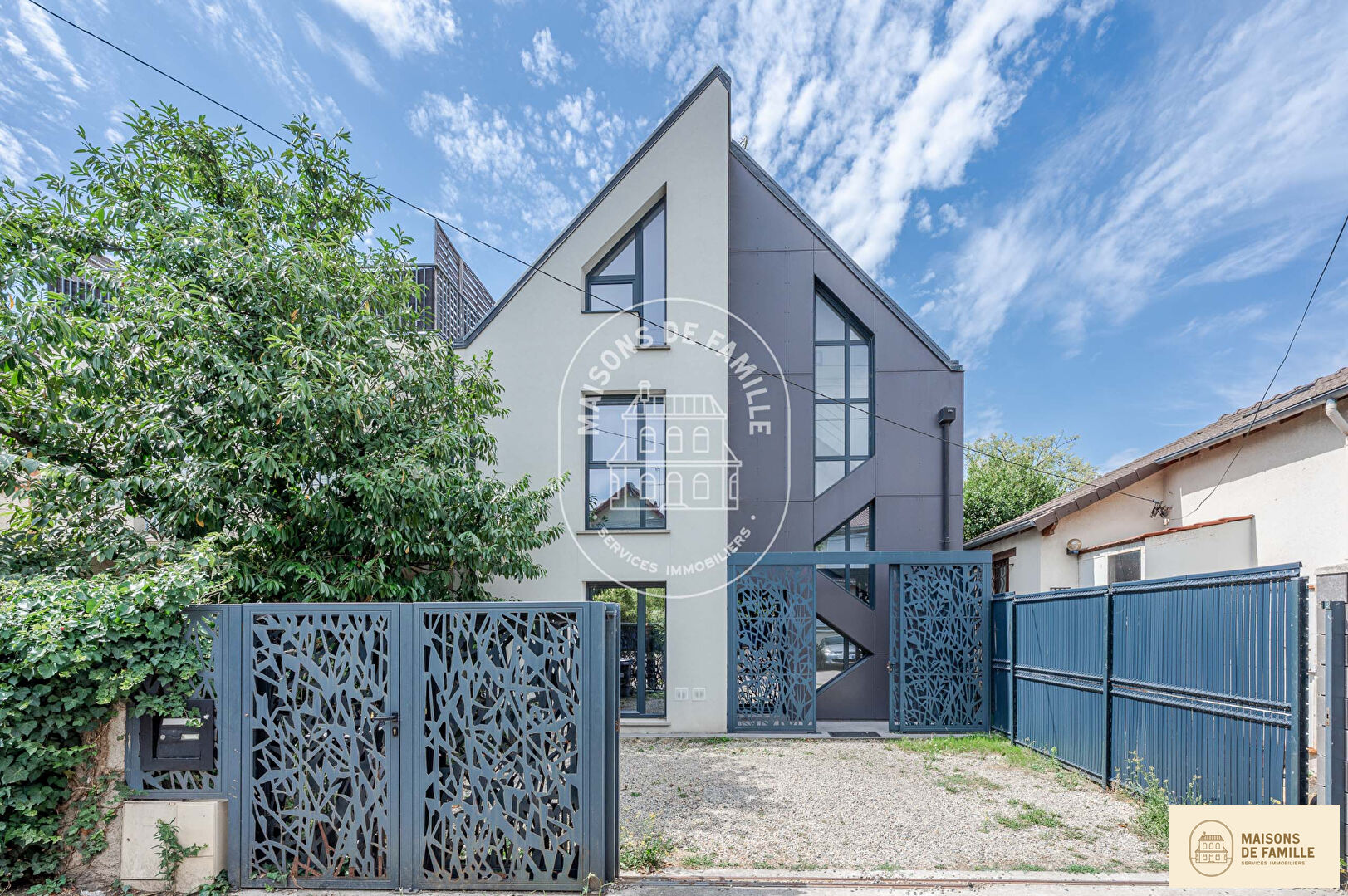 Agence immobilière de 
 Maisons de famille Clamart - Maisons de famille 
