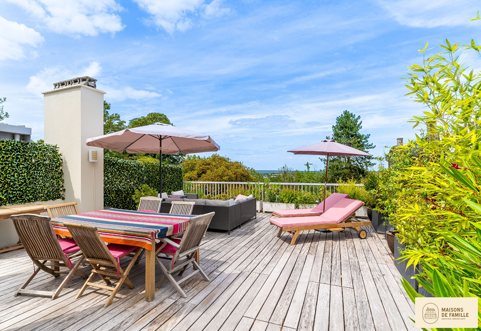 BOUGIVAL - 3 pièces avec terrasse de 70m2 avec vue imprenable