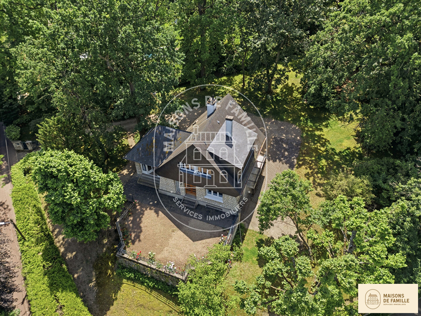Agence immobilière de 
 Maisons de famille Clamart - Maisons de famille 

