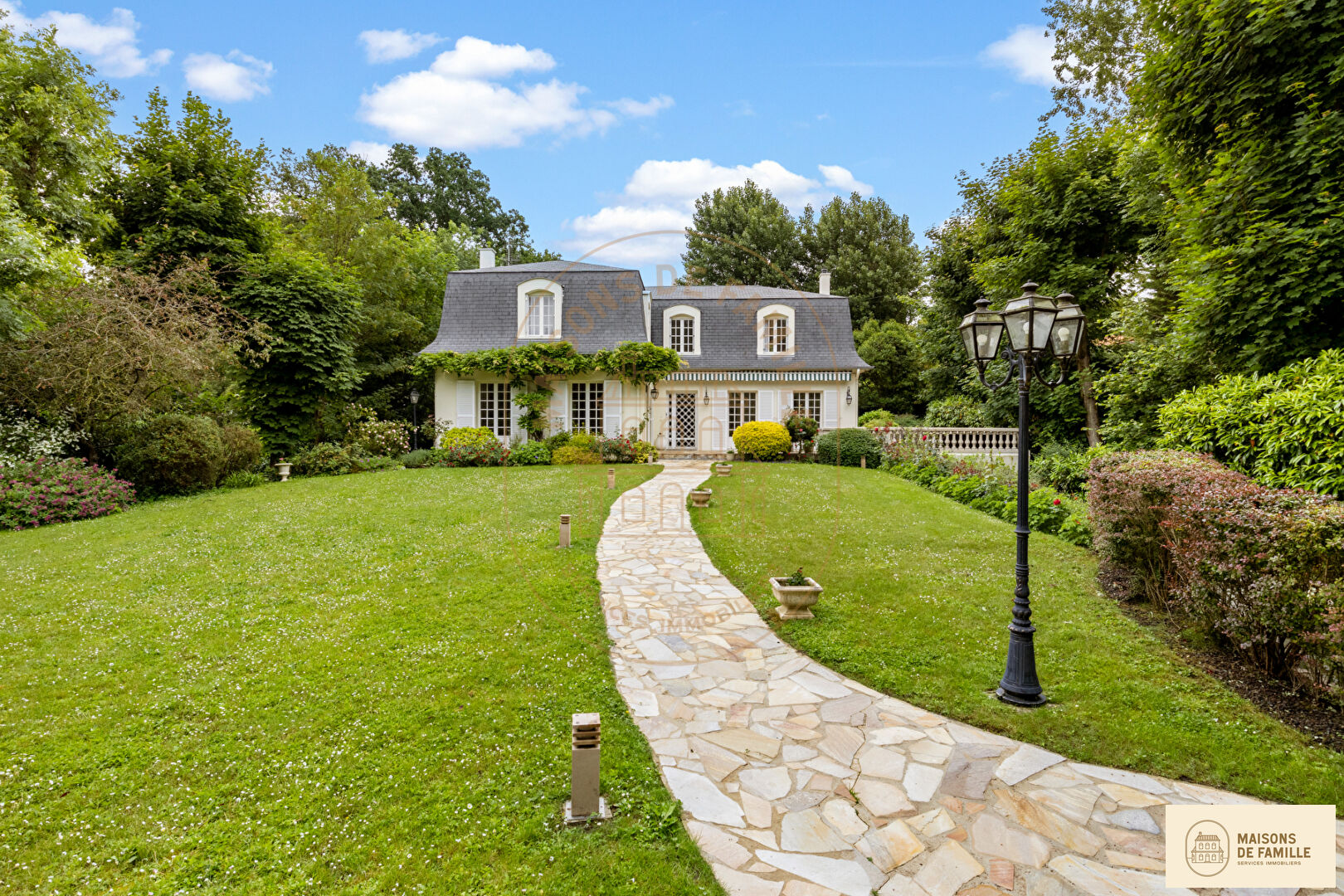 Agence immobilière de 
 Maisons de famille Clamart - Maisons de famille 
