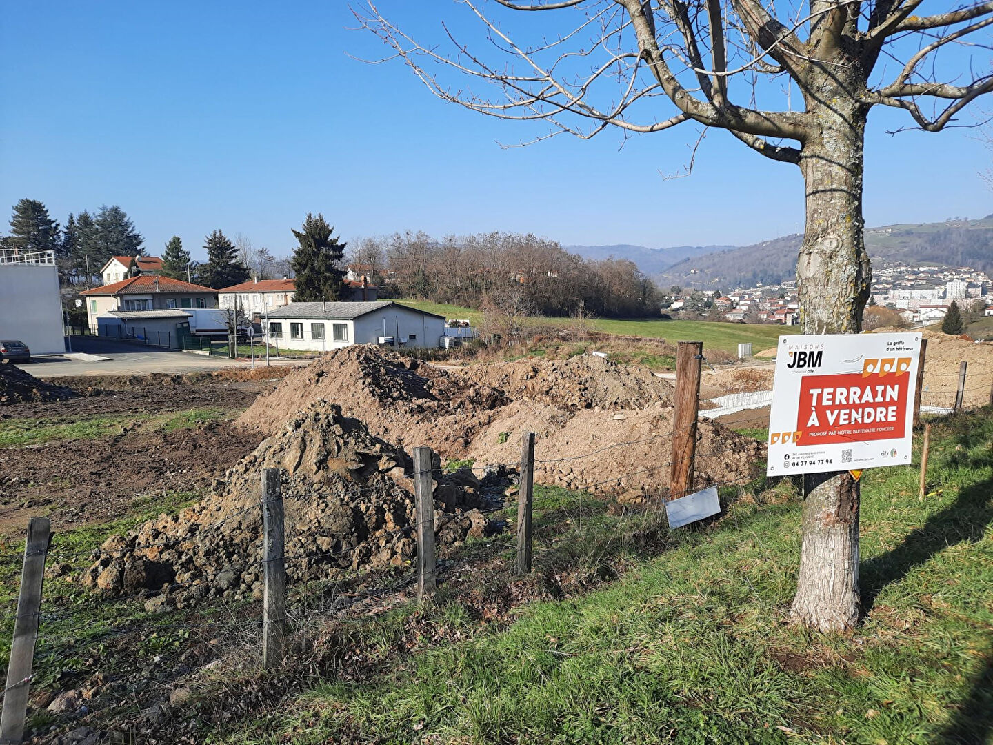 Photo Terrain Unieux 521 m2 Ref 246 image 1/2