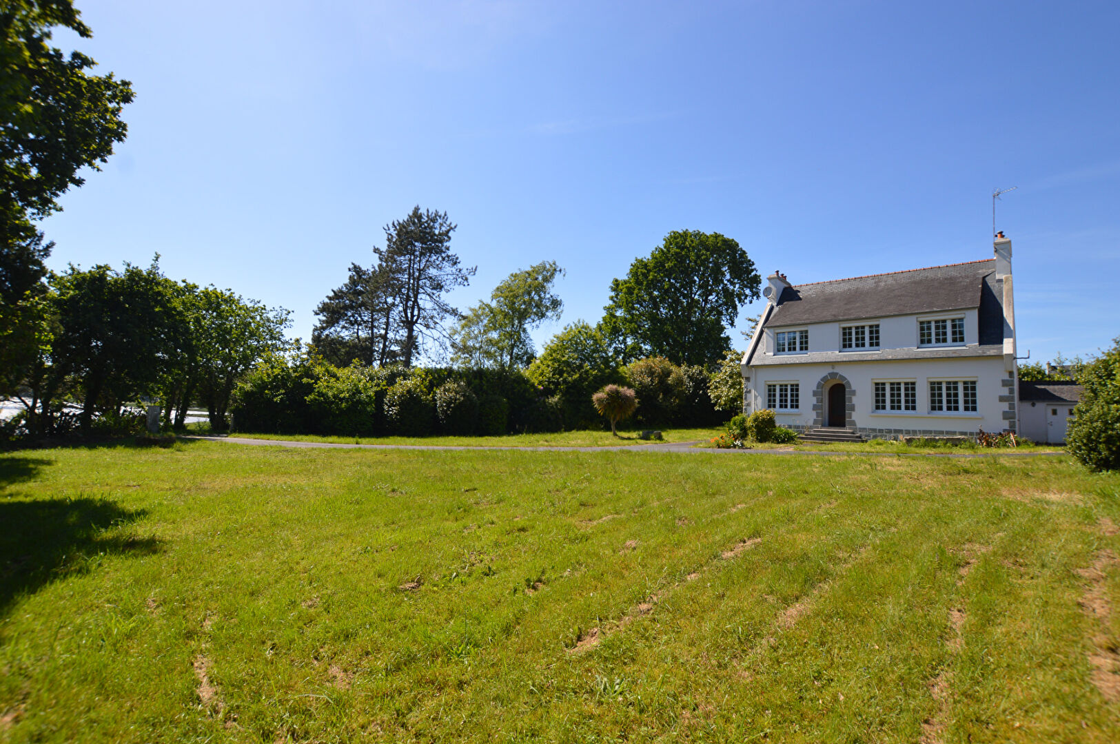 Photo Maison La Forest Landerneau 8 pièce(s) 144 m2 image 2/6