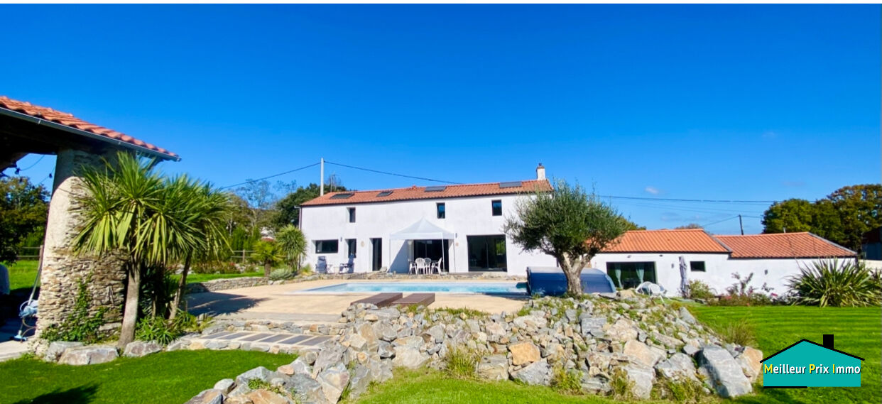 Photo Maison + gîte 245m2 - 6 pièces -terrain clos 6951m2 image 2/6